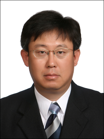 Mr Jong-Hyuk BAEK