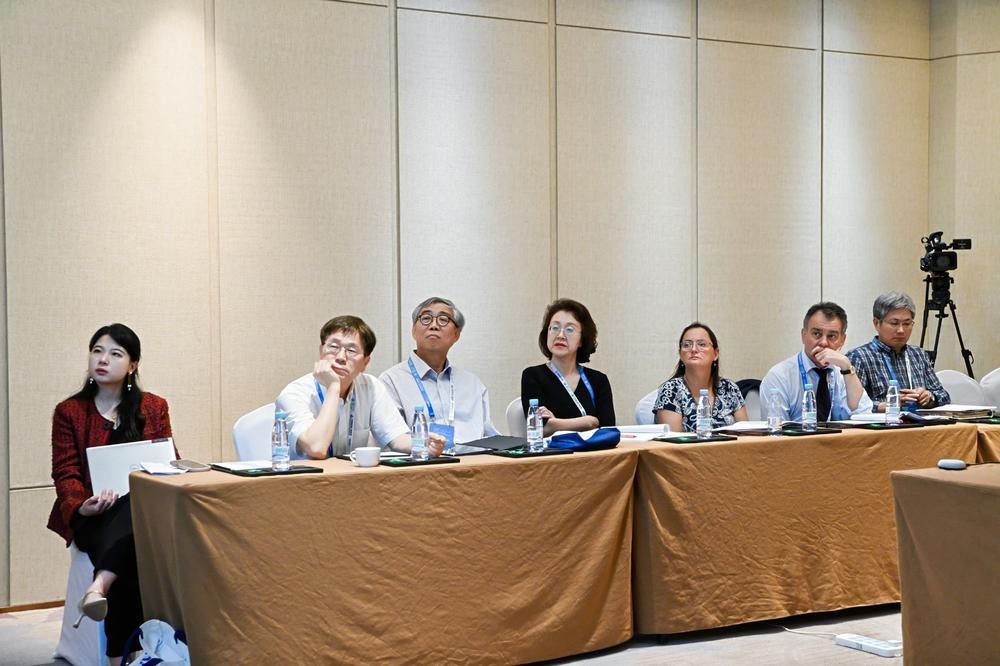 Audience participants in meeting